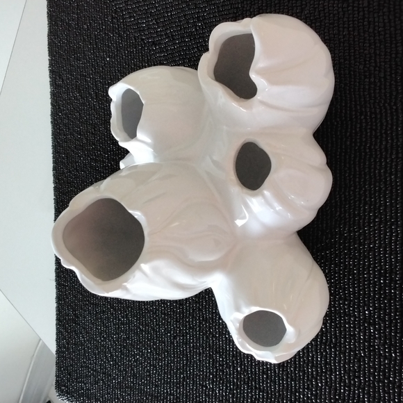 Torre & Tagus 5 bud ceramic vase - Picture 2 of 7